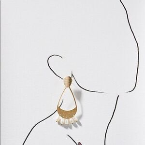 ✨ MICHAELA DROP EARRINGS✨